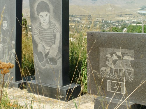 Het uur nul op grafzerken.